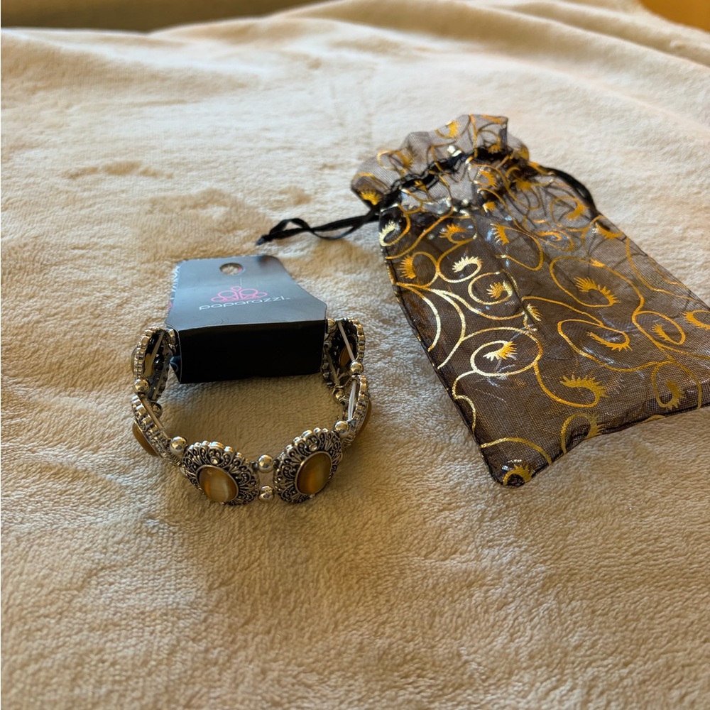 paparazzi Silver-Tone Floral Stretch Bracelet with Yellow Cabochons